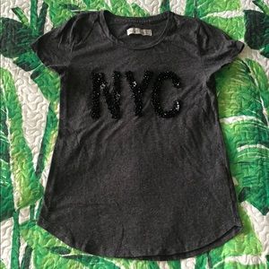 🍍Abercrombie NYC beaded tee